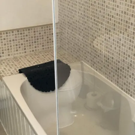 Admiral 3* سكرابورو