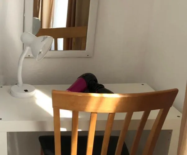 Bed & Breakfast Admiral 3*