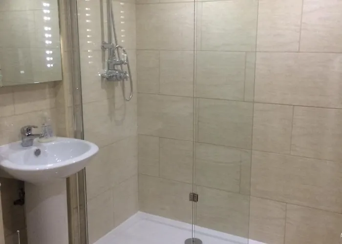 Admiral Bed & Breakfast 3*