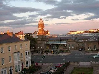 Bed & Breakfast Admiral 3*