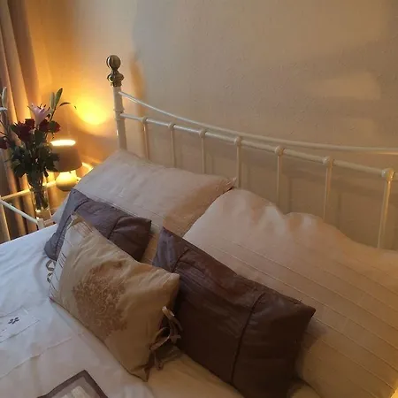 Bed & Breakfast Admiral 3*